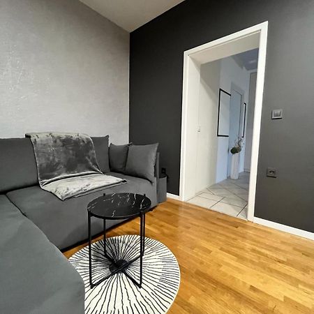Apartman 4U Velika Gorica Near Zagreb Airport Exterior photo