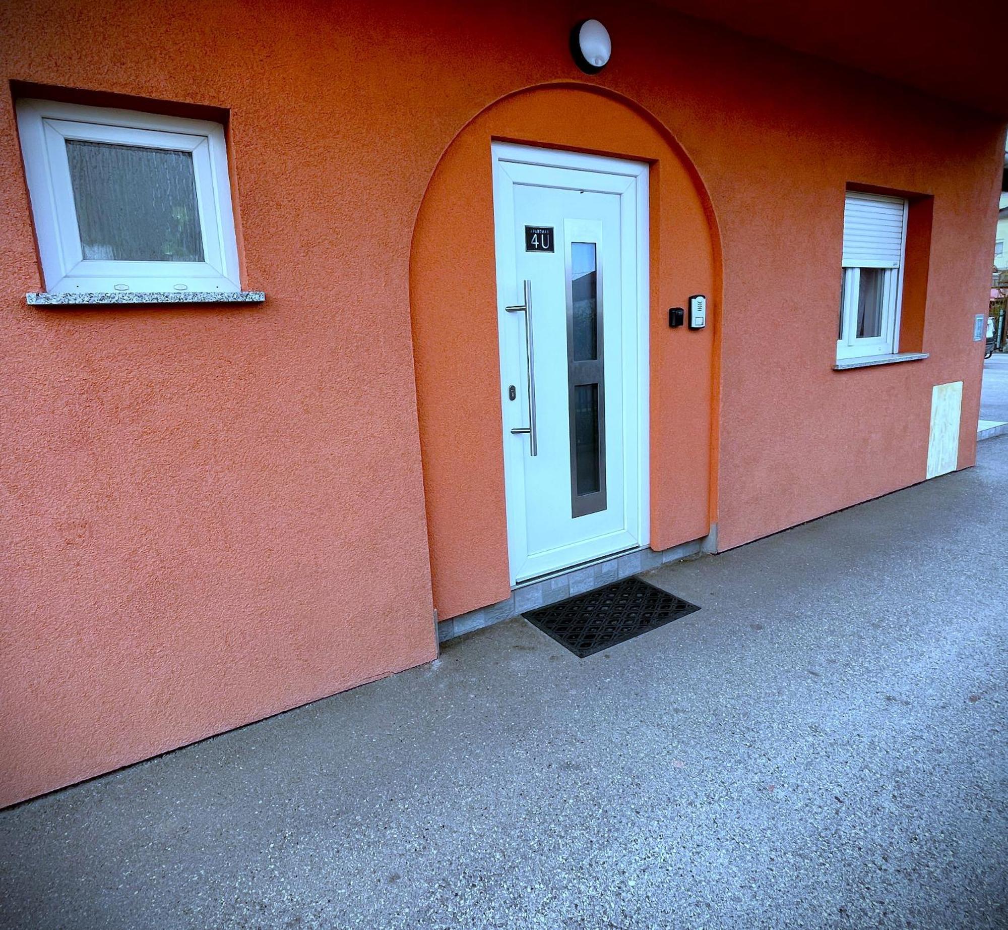 Apartman 4U Velika Gorica Near Zagreb Airport Exterior photo