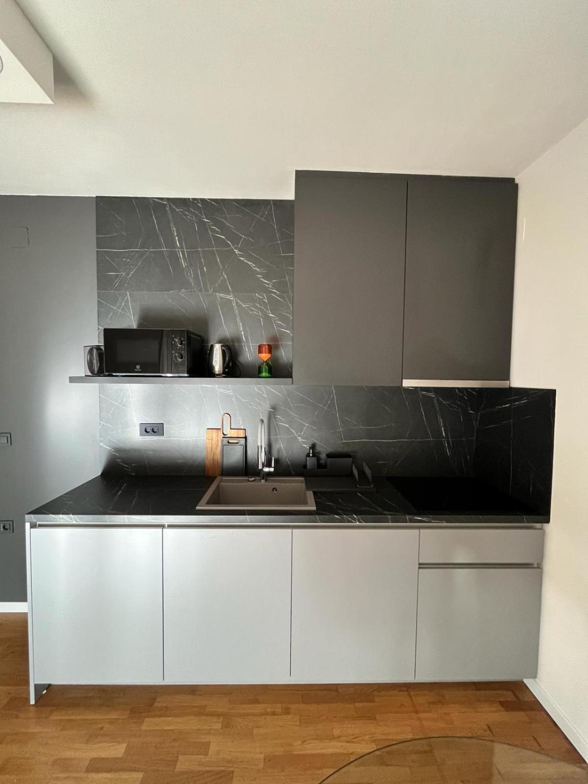 Apartman 4U Velika Gorica Near Zagreb Airport Exterior photo