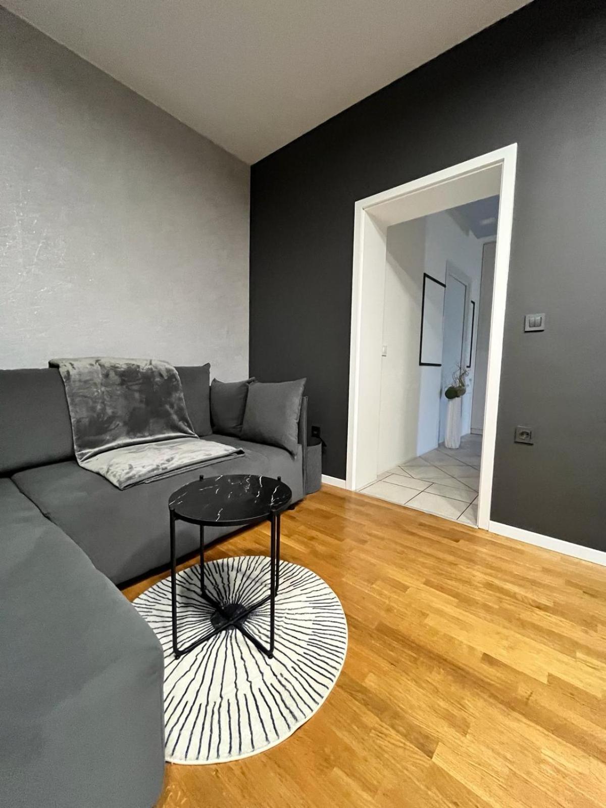 Apartman 4U Velika Gorica Near Zagreb Airport Exterior photo