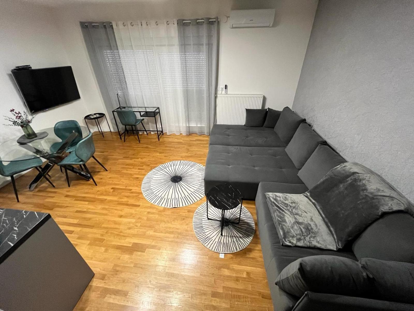Apartman 4U Velika Gorica Near Zagreb Airport Exterior photo